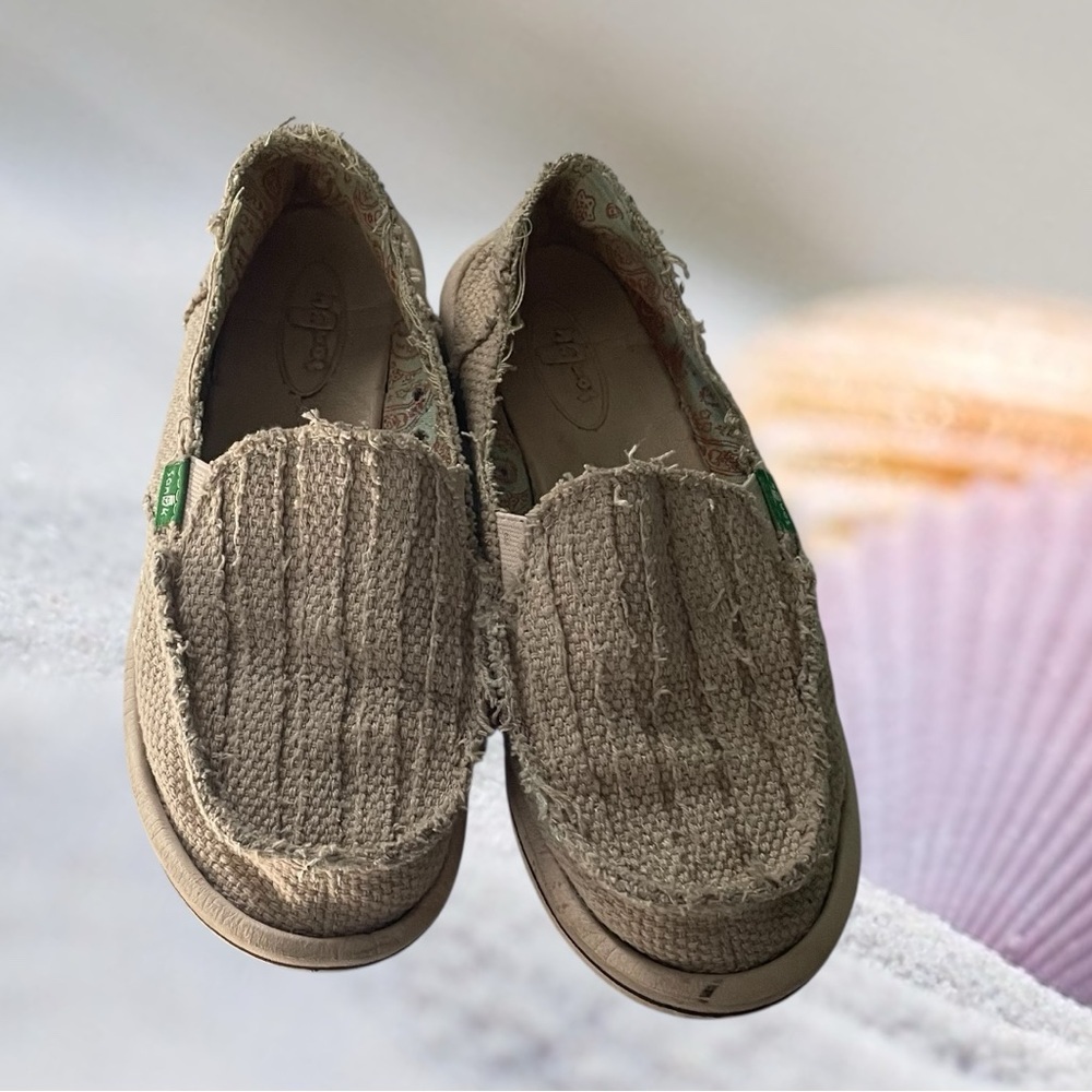 Sanuk Beige Women's Flats Distressed Look - Picture 6 of 9